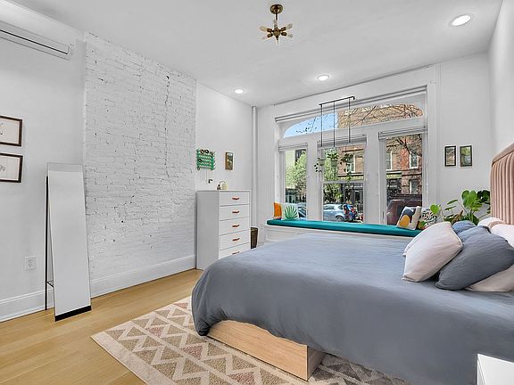 5th image of 361 6th Ave APT 1