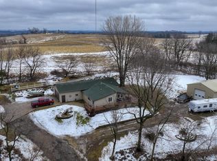 E1771 State Highway 82, De Soto, WI 54624