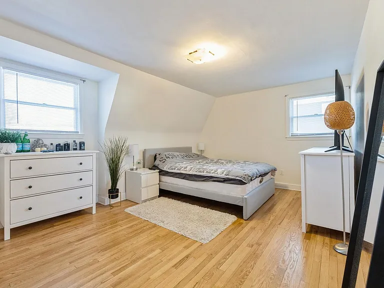 56 Morningside Ave — Photo 12
