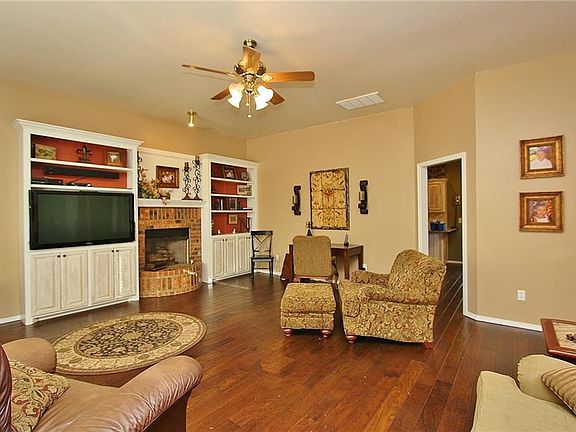5th image of 317 Sunrise Dr
