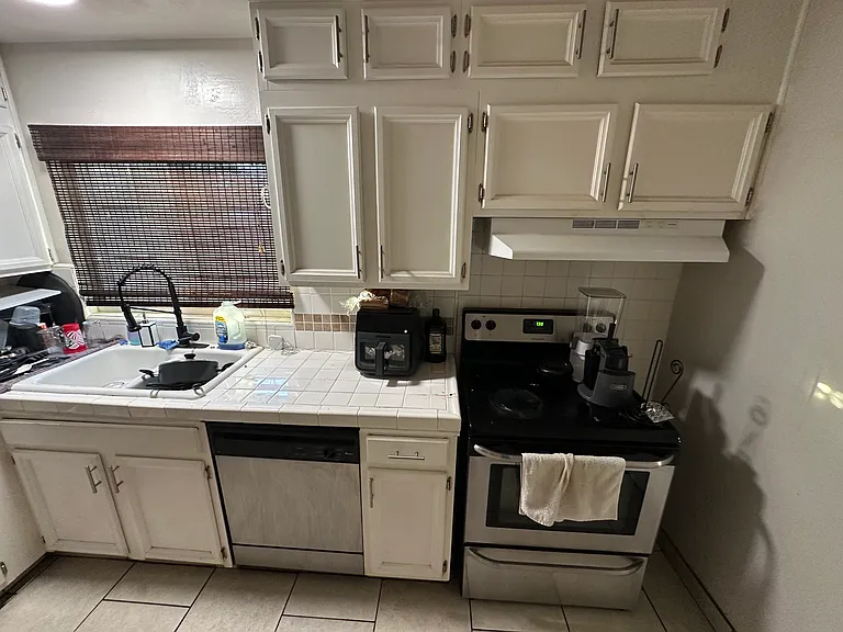 1314 W Weldon Ave #A — Photo 20