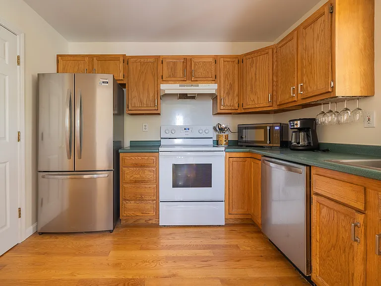916 Reef Rd #1 — Photo 7