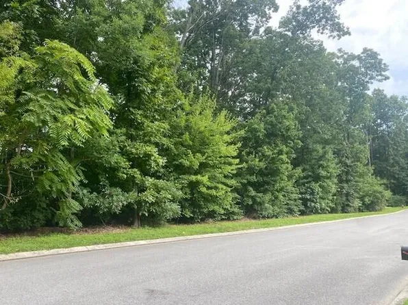 2407 Anchor Trl #80, Signal Mountain, TN 37377