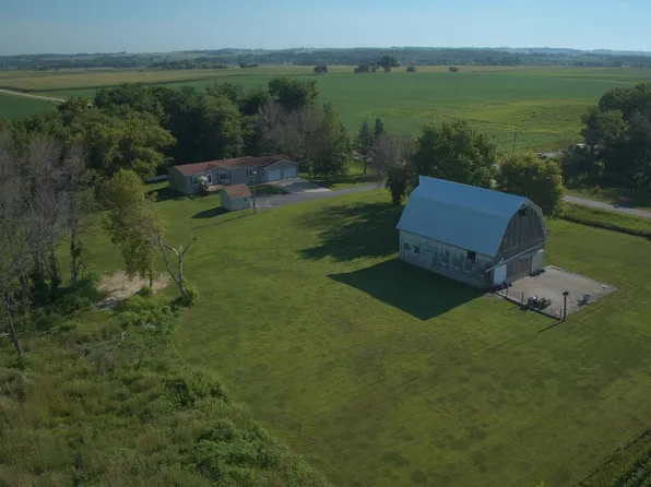 3025 Urban Ave, Forest City, IA 50436
