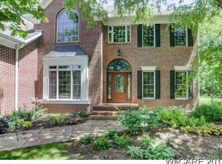 2693 Amanda Lakes Dr, Lima, OH 45805