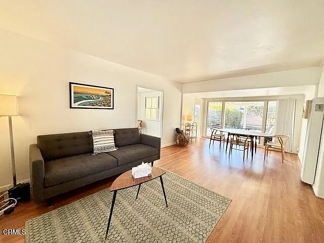 211 Eva St — Photo 2