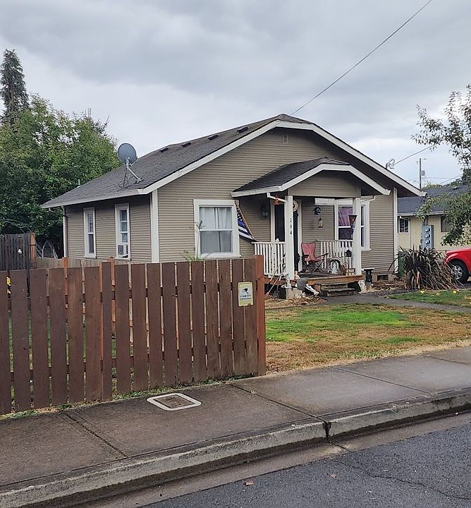 2nd image of 204 Crouse Way