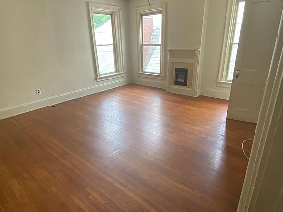 2nd image of 70 N Franklin St