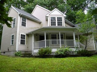 15 Mary Dr, New Hartford, CT 06057