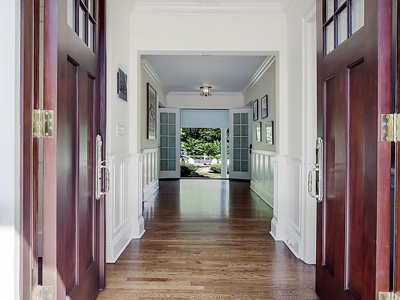 2nd image of 19 Hadley Rd