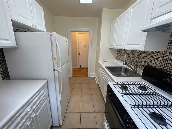 4th image of 32-48 30th St #1C