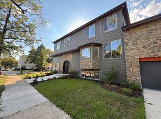 9100 Kenton Ave, Skokie, IL 60076