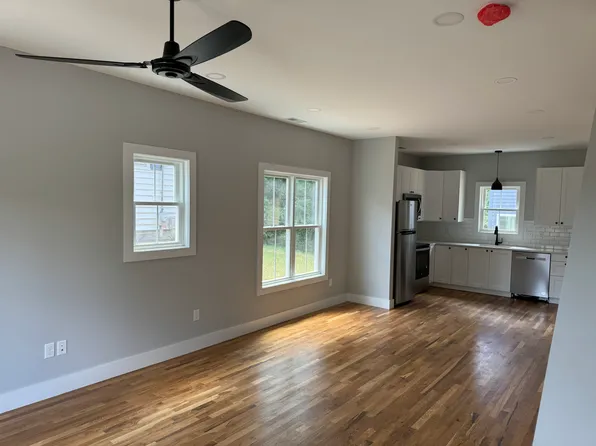 180 Riverview Dr #1A, Asheville, NC 28806