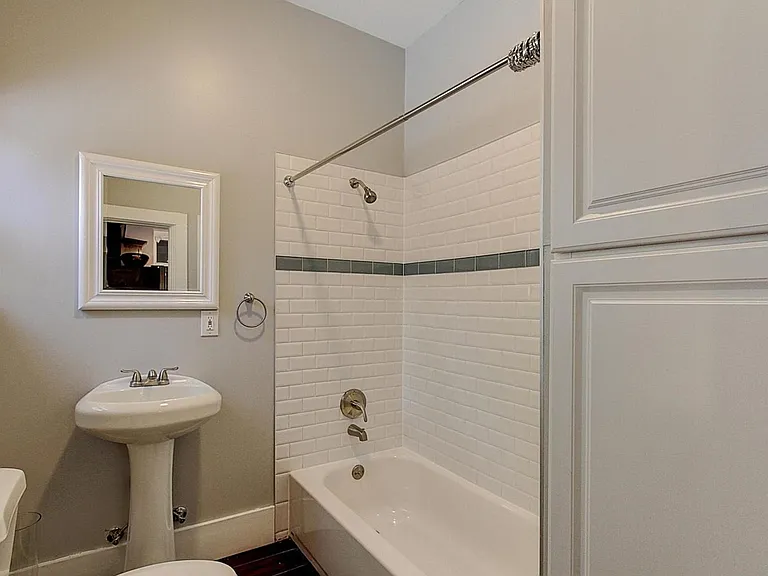 504 W 8the Ave — Photo 11