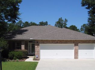 8 S Pleasant Dr, DEFUNIAK SPRINGS, FL 32435