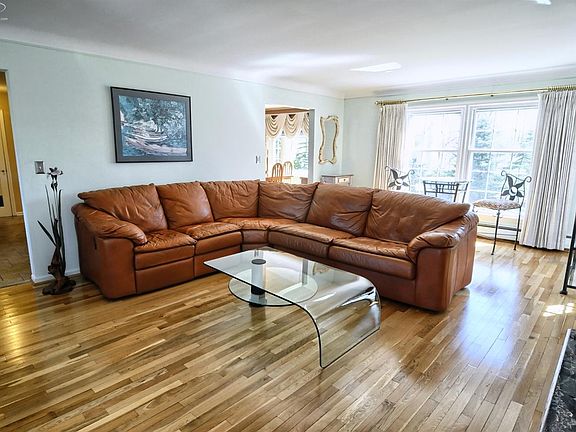 3rd image of 9581 Woodmont Dr