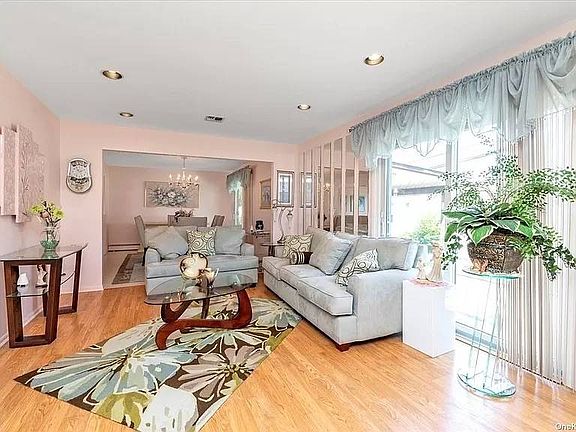 5th image of 16 Albergo Ct APT A