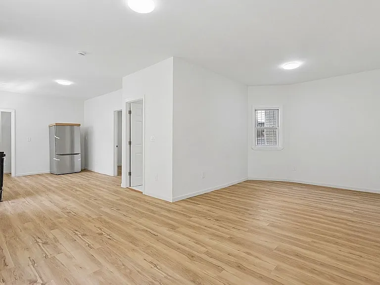 55 Hawkins St #1 — Photo 2