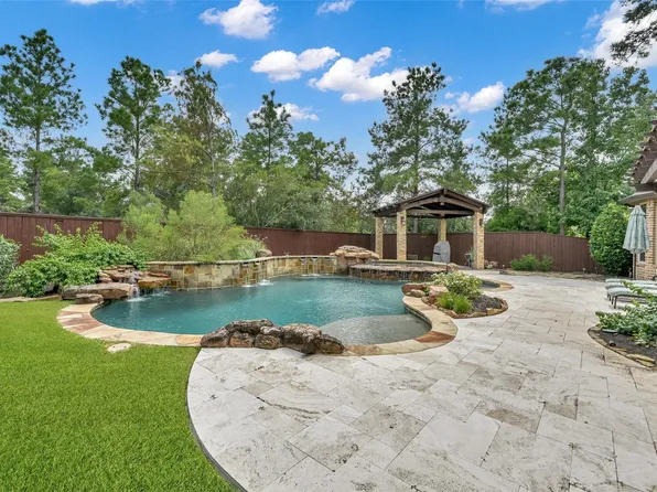 95 S Shimmering Aspen Cir, Spring, TX 77389