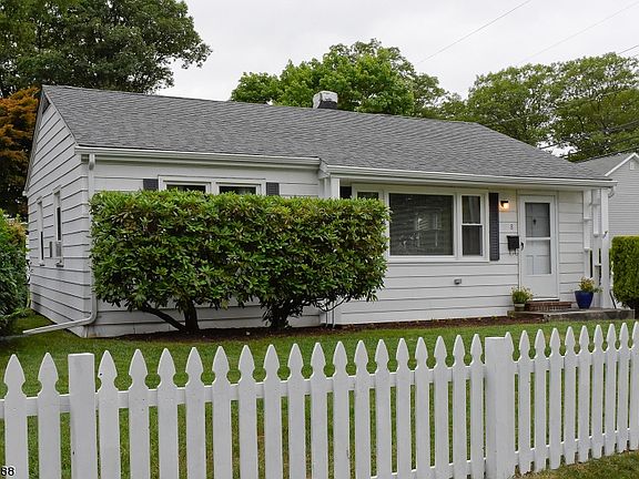 2nd image of 8 Hillcrest Ave