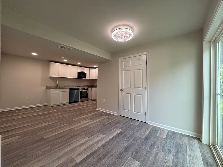 201 Thicket Dr — Photo 18