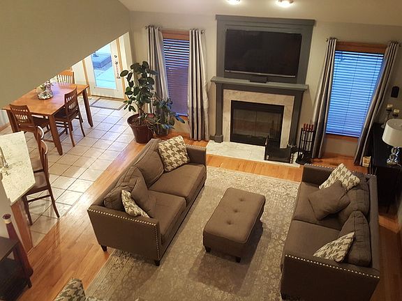 4th image of 1665 Carriage Ln