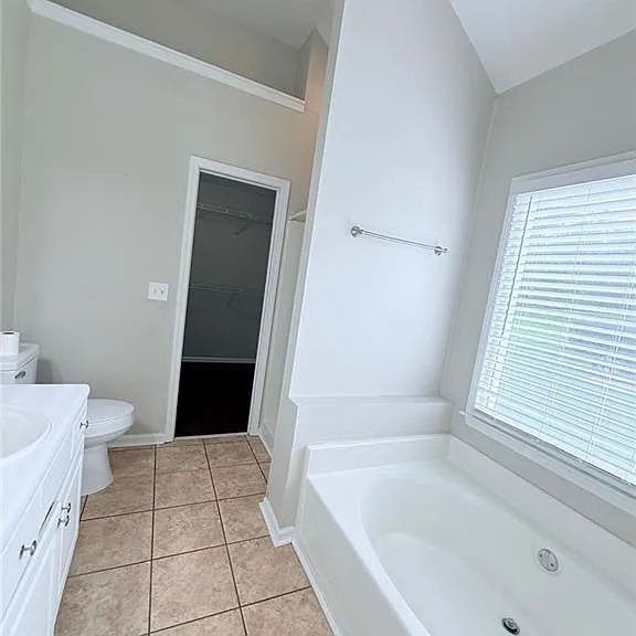 154 Camden Woods Dr — Photo 32