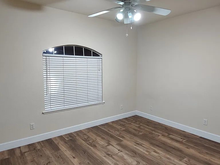 1885 E Turnberry Ave — Photo 21