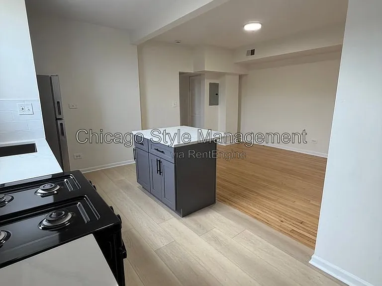 7833 S Colfax Ave #3S — Photo 3