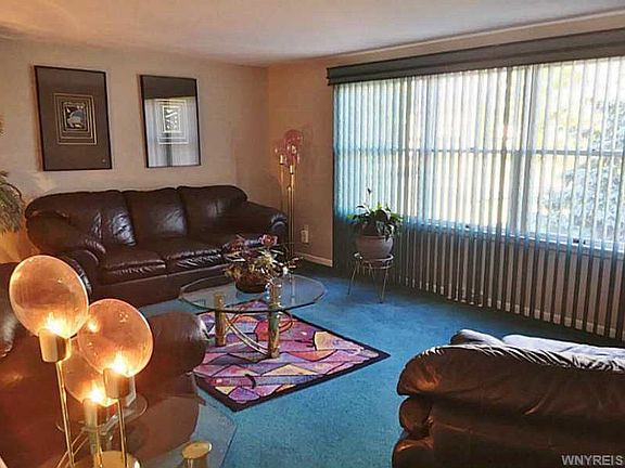 3rd image of 3640 Horton Ave