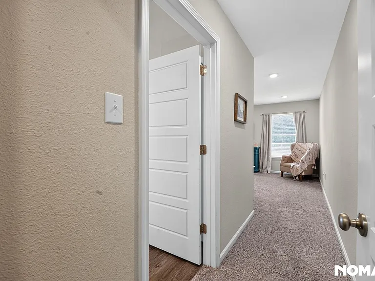 1008 Enclave Cir — Photo 15