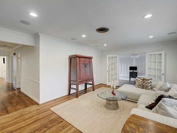 4th image of 3422 Norris Dr
