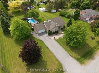 2 Theresa St, Hamilton, ON K9A0Y1