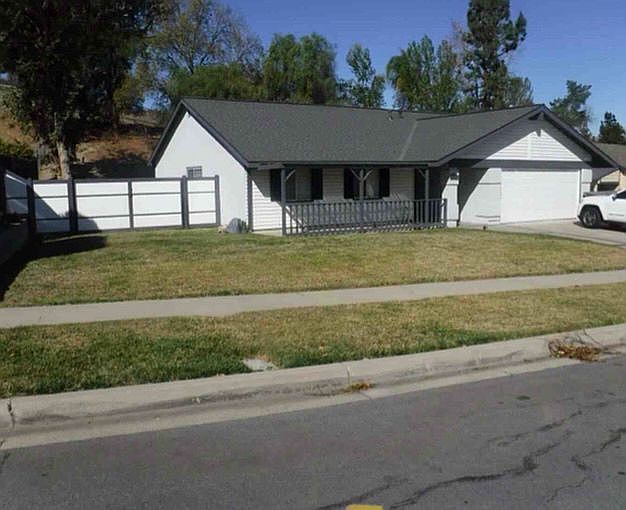 1st image of 15338 Pine Ave