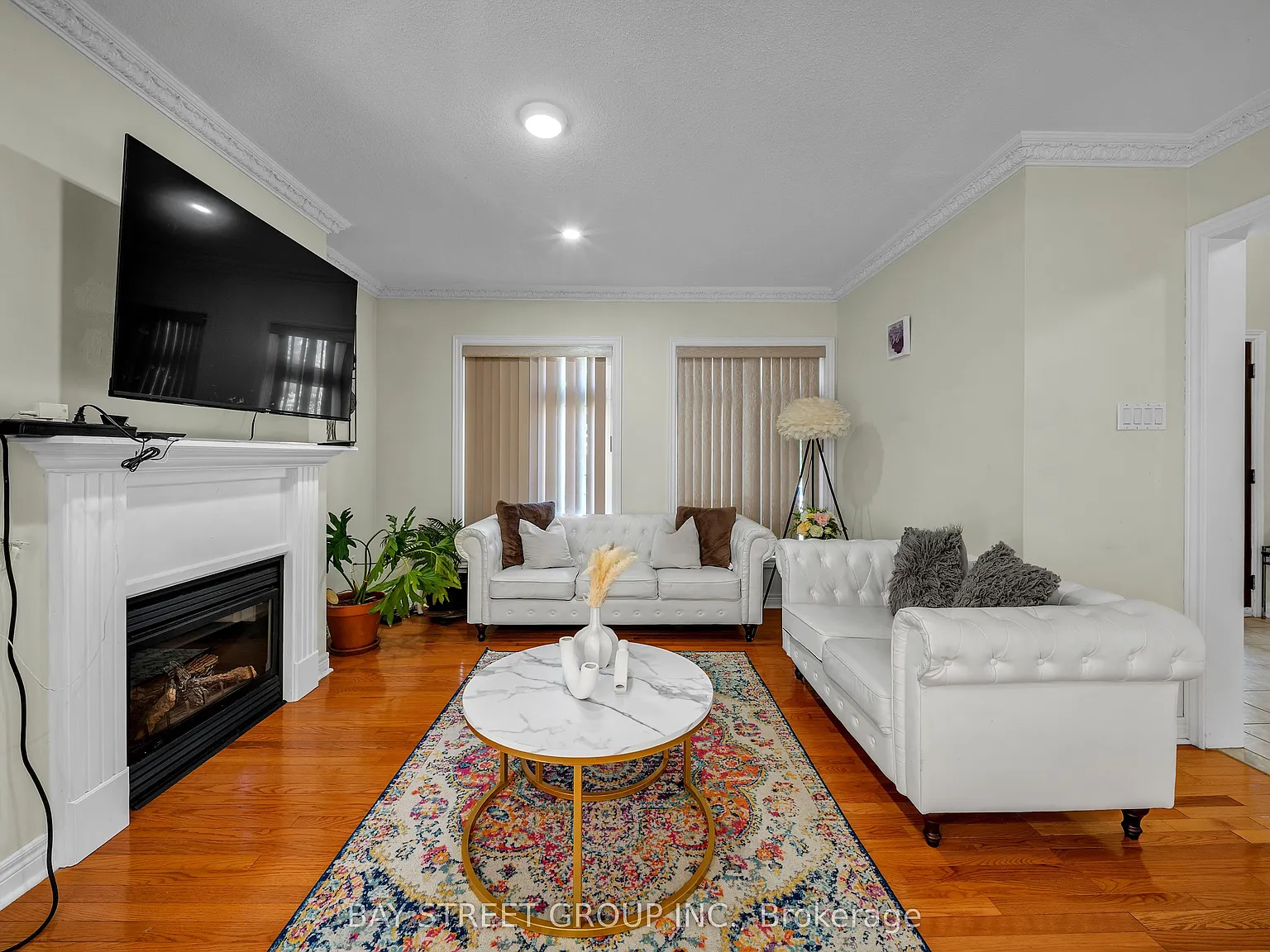 4 bed, $3,800 — Photo 2
