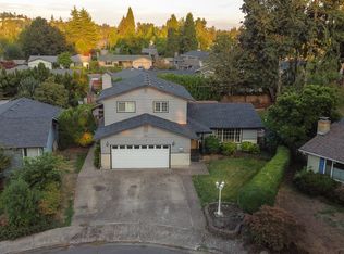 631 Rayner Ave, Springfield, OR 97477