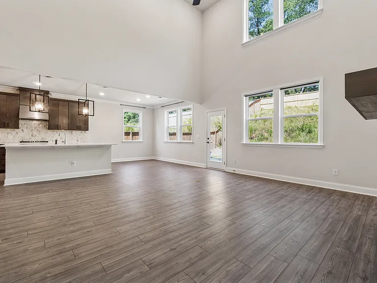 5155 Lansdale Ct — Photo 8