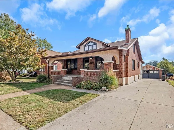 218 W 6th St, Hermann, MO 65041