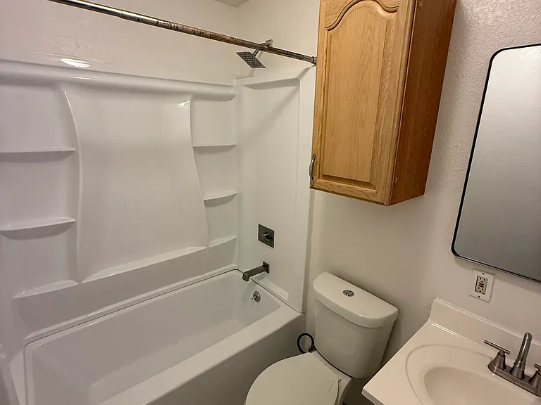 727 Circle Dr — Photo 9