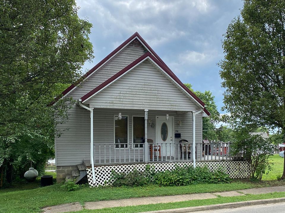 1st image of 141 Vine St
