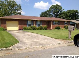 1517 14th Ave SW, Decatur, AL 35601