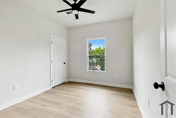 3404 Jackson Ave #1 — Photo 12