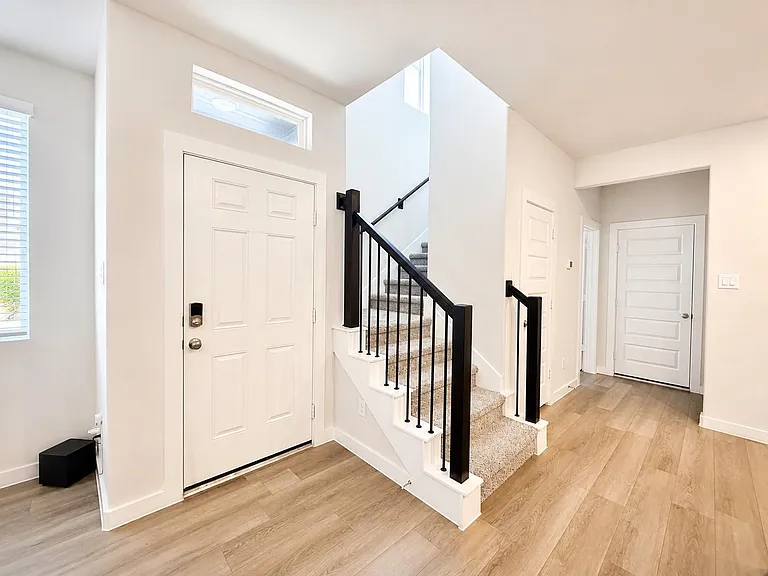 624 Pelican Dr — Photo 5