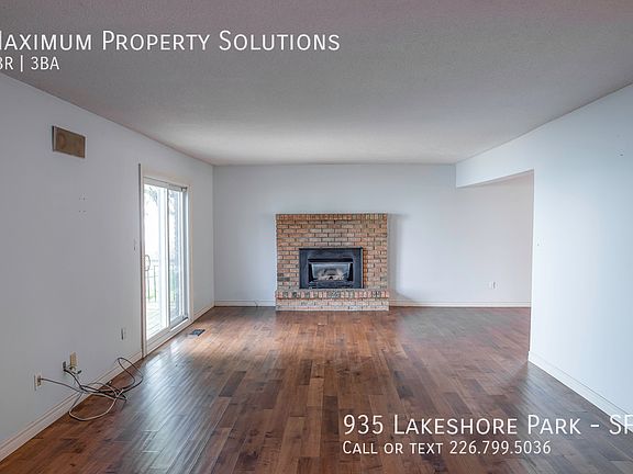 3rd image of 935 Lakeshore Park #Sfh