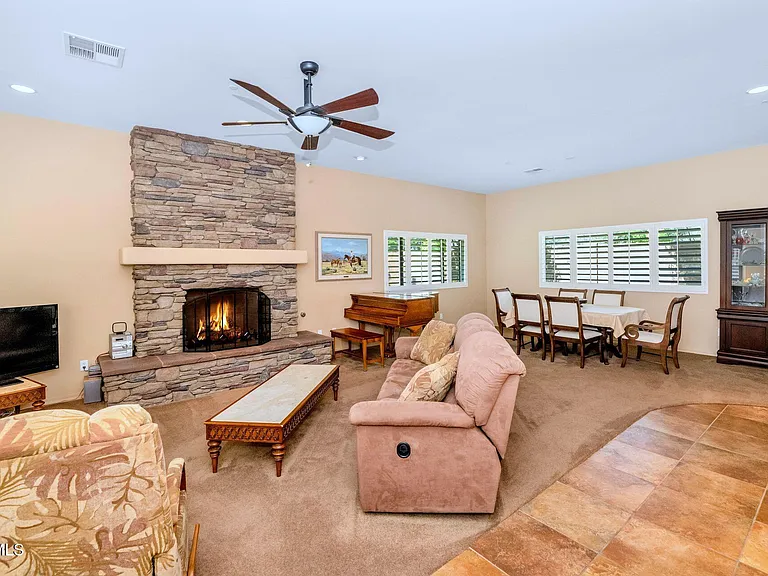 5839 E Indian School Rd — Photo 3