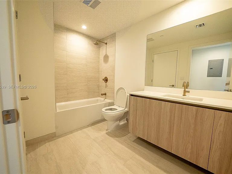 77 SE 5th St #2203 — Photo 7