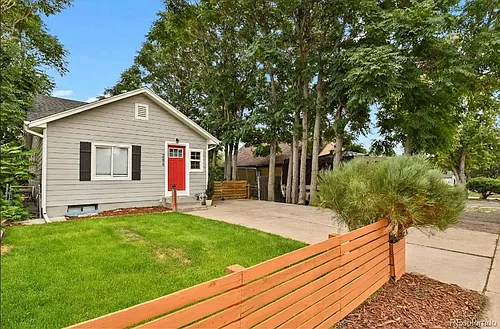 266 King St Photo 1