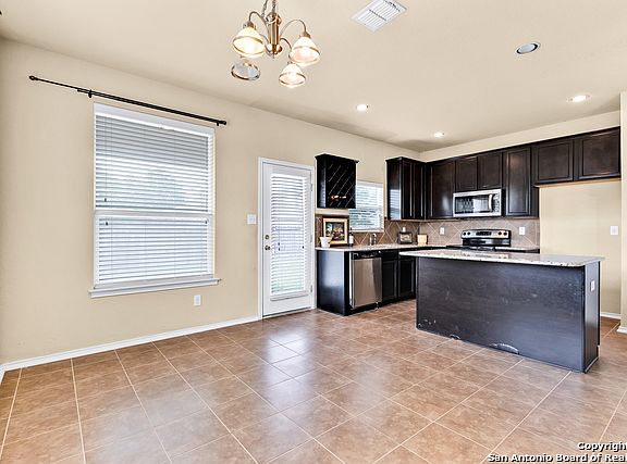 3rd image of 6434 Palmetto Way