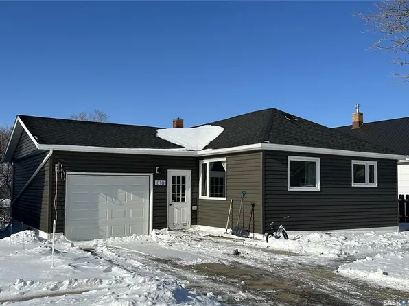 810 2nd STREET, Estevan, SK S4A 0L2