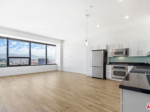2nd image of 1100 Wilshire Blvd APT 2504